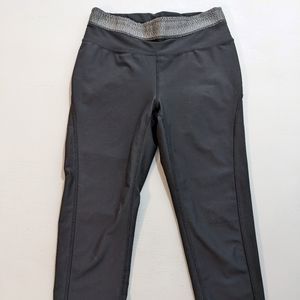 Women's Athleta Size XS Black Cropped Leggings